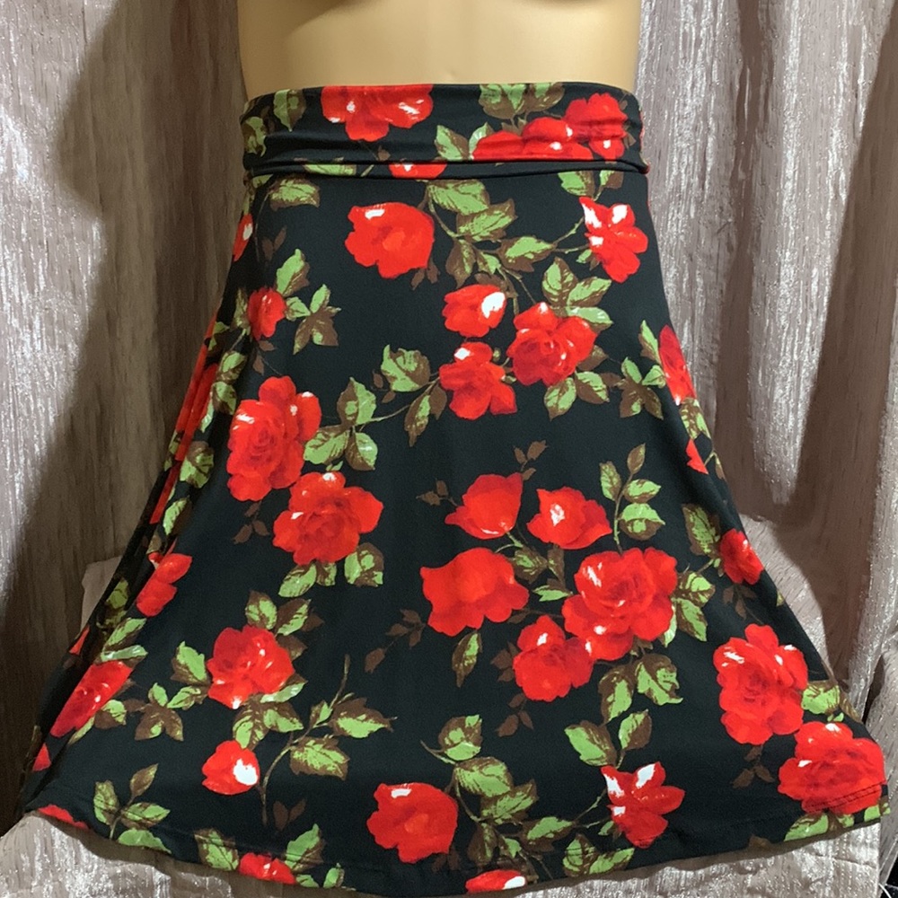 Popana Circle Skirt Black Brown Red Floral M Soft Stretchy Polyester Spandex